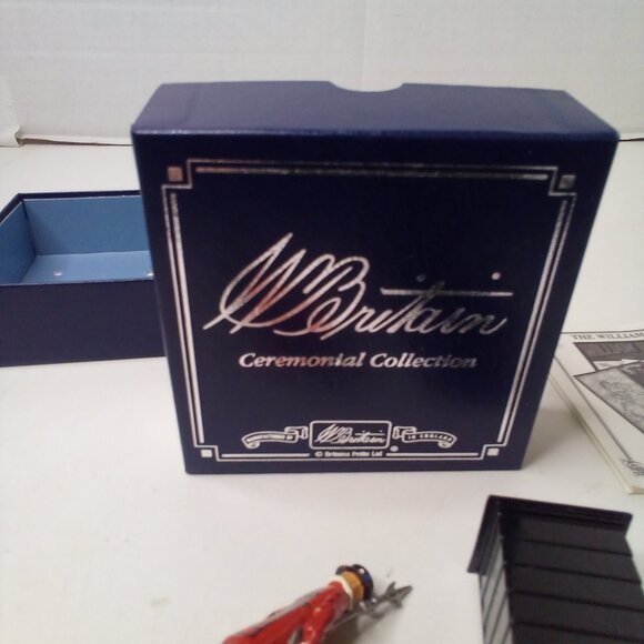 Britains Ceremonial Collection Sentry Box Beefeater Soldier Metal #00088 - Picture 12 of 14